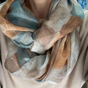 Infinity scarf, neutral colors, NWOT light weight